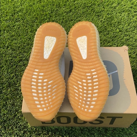 Yeezy 350 boost - Picture 2 of 4